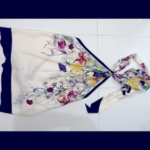 Gucci silk scarf shirt